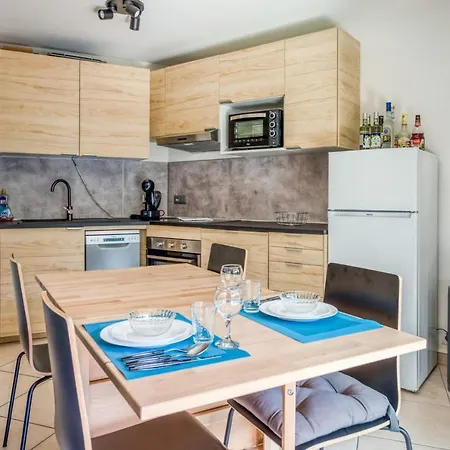 Apartamento Air Conditioned With A Balcony - - Welkeys